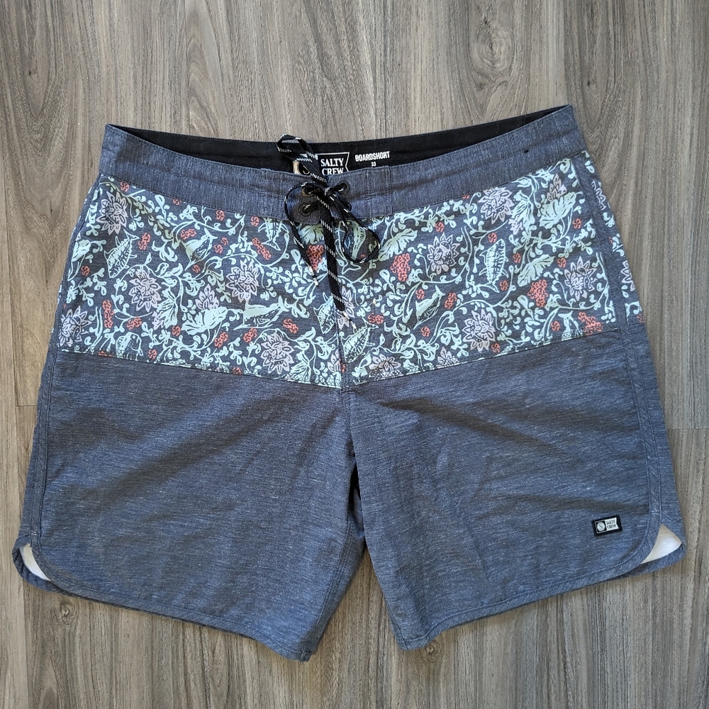 Salty Crew - Board shorts - Size 33